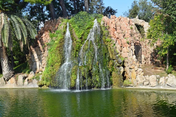 Парк Торре Бланка Сан Жюст Барселоне — стоковое фото
