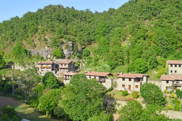 Руній Гірська Село Провінції Barcelon — стокове фото