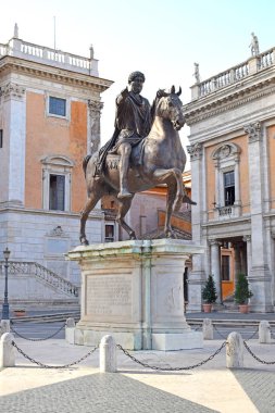 Roma İtalya'da Yeni Saray