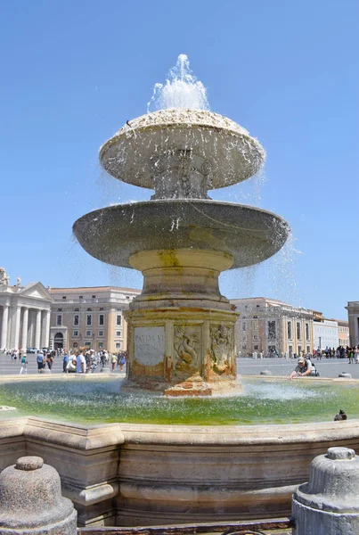 Szökőkút Szent Márk Téren Vatikánváros — Stock Fotó