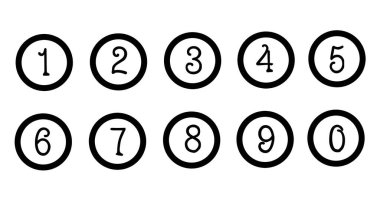 Siyah beyaz daireler şeklinde el yazısıyla yazılmış sayılar.