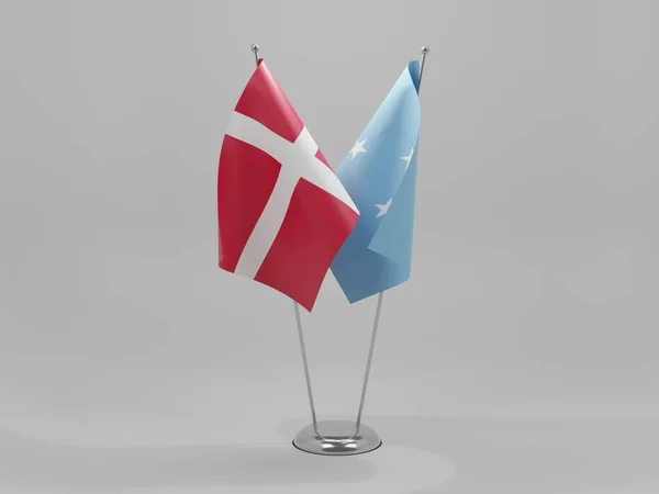 Micronésia Bandeiras Cooperação Dinamarca Fundo Branco Render — Fotografia de Stock