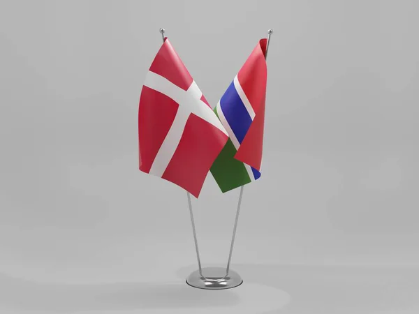 ガンビア デンマーク協力旗 白の背景 3Dレンダリング — ストック写真