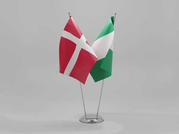 尼日利亚 丹麦合作旗帜 白色背景 3D渲染 — 图库照片