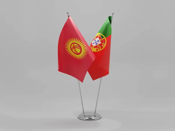 Portugal Bandeiras Cooperação Quirguizistão Fundo Branco Render — Fotografia de Stock