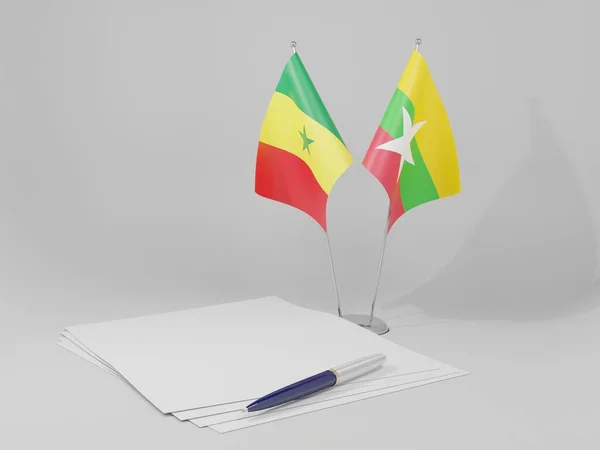 Myanmar Banderas Del Acuerdo Senegal Fondo Blanco Render — Foto de Stock
