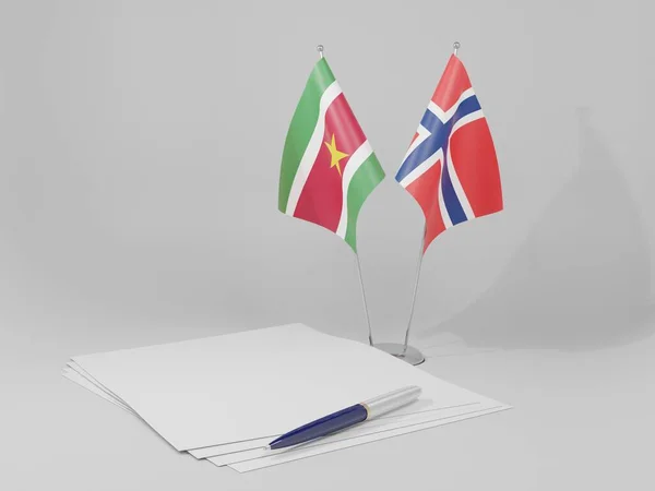 Noruega Bandeiras Acordo Suriname Fundo Branco Render — Fotografia de Stock