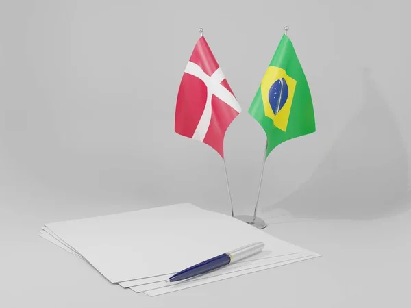 Brasil Banderas Del Acuerdo Dinamarca Fondo Blanco Render Imagen de archivo