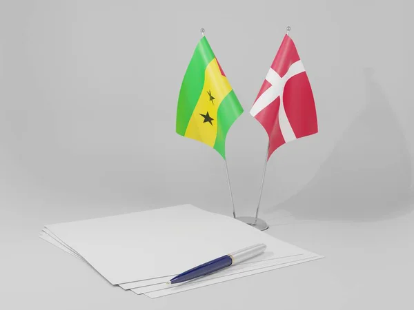 Δανία Συμφωνία Του Σάο Τομέ Και Πρίνσιπε Σημαίες Λευκό Φόντο — Φωτογραφία Αρχείου