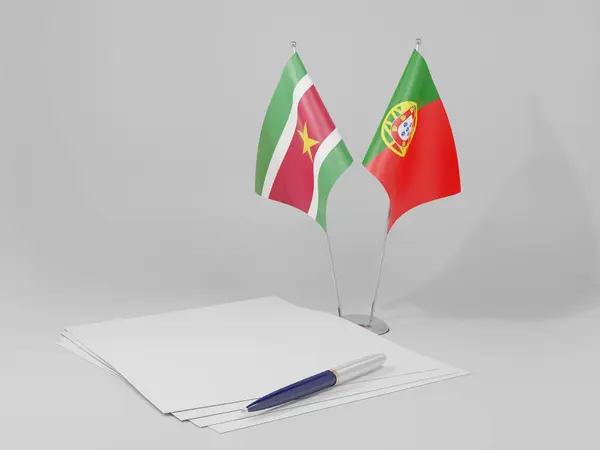 Portugal Banderas Del Acuerdo Surinam Fondo Blanco Render — Foto de Stock