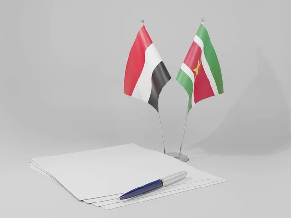 Suriname Bandeiras Acordo Iêmen Fundo Branco Render — Fotografia de Stock