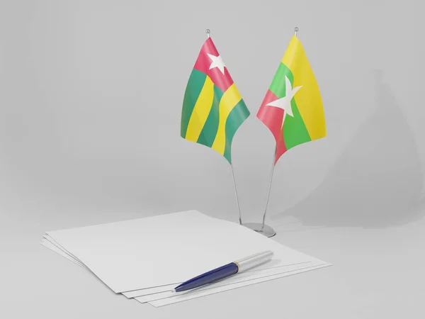 Myanmar Banderas Del Acuerdo Togo Fondo Blanco Render —  Fotos de Stock