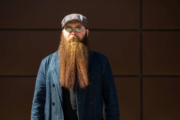 Bearded Man Portret Van Een Serieuze Blanke Volwassen Man Met — Stockfoto