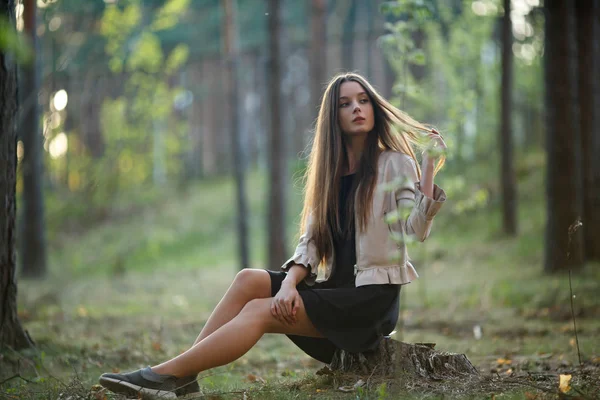 Portret Młodej Dość Kaukaski Teen Girl Długimi Włosami Casual Ubrania — Zdjęcie stockowe