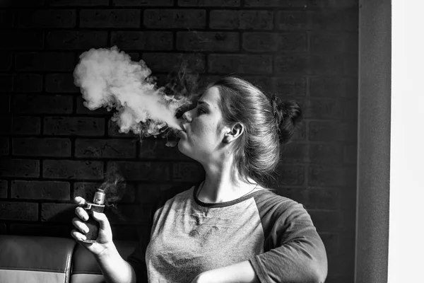 Vape Teenager Problem Skin Portrait Young Cute Girl Smoking Electronic — Stock Photo, Image