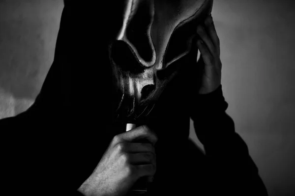 Vape Man Devil Mask Och Huva Röka Elektronisk Cigarett Outoors — Stockfoto