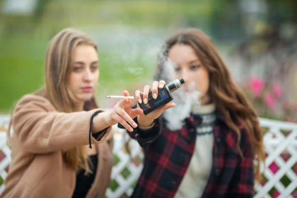 Smoking Vaping Young Beautiful White Teeage Girls Casual Clothes Sit — Stock Photo, Image