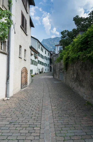 Pittoreske Straat Een Oude Alpine Dorp Zwitserse Alpen — Stockfoto