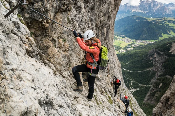 Four Mountain Climbers Ferrata Dolomites Alta Badia — Stock Photo, Image