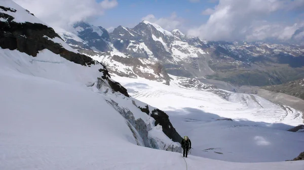 Mountain Climber Exiting Steep North Face Swiss Alps Hiking Glacier — Stock Photo, Image