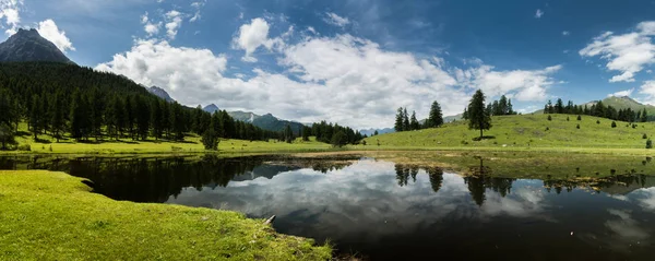 Idilliaco Lai Nair Lago Nero Montagna Nella Bassa Valle Dell — Foto Stock
