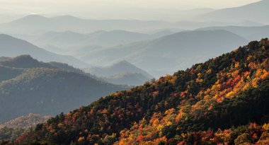 sonbahar renk yeşillik ve dağ sırtlar Batı Kuzey Carolina alte Güz Appalachians