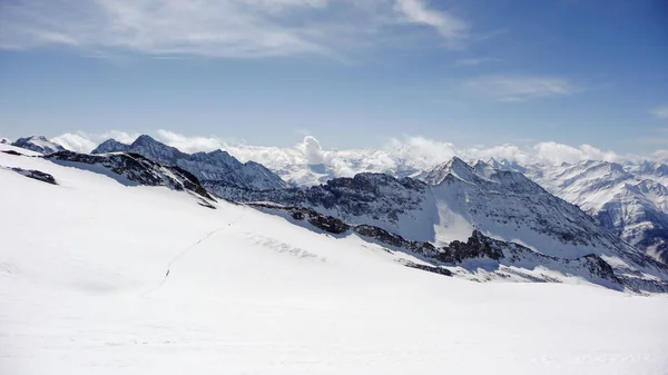 Inverno Paisagem Moutnain Nos Alpes Austríacos Com Muitos Esquiadores Serranos — Fotografia de Stock