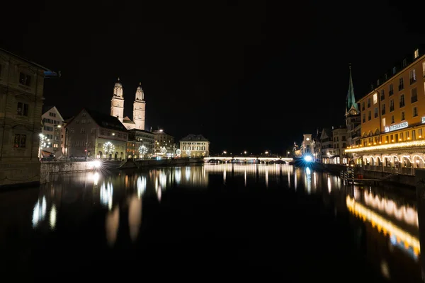 Zürih Sviçre Ocak 2019 Gece Saat Şehir Manzarası Görünümüyle Zürih — Stok fotoğraf