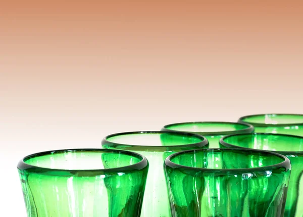 Vetro Verde Designer Bicchieri Vino Dettaglio Vista Astratta Con Spazio — Foto Stock
