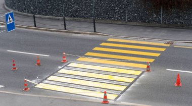 taze yaya yaya geçidi boyalı