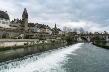 eski tarihi şehir Bremgarten ve nehir Reuss manzarası