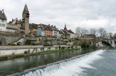 eski tarihi şehir Bremgarten ve nehir Reuss manzarası