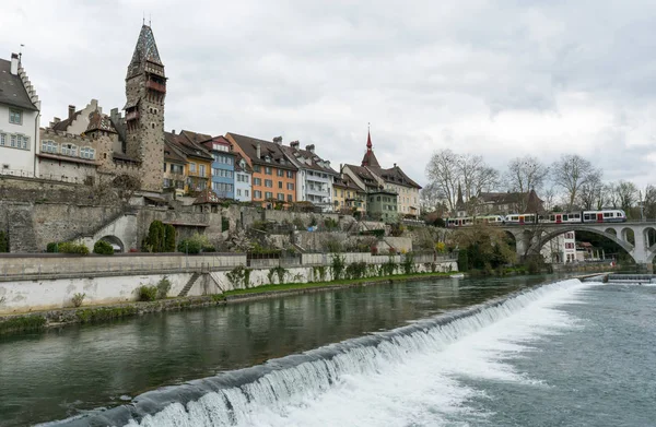 eski tarihi şehir Bremgarten ve nehir Reuss manzarası