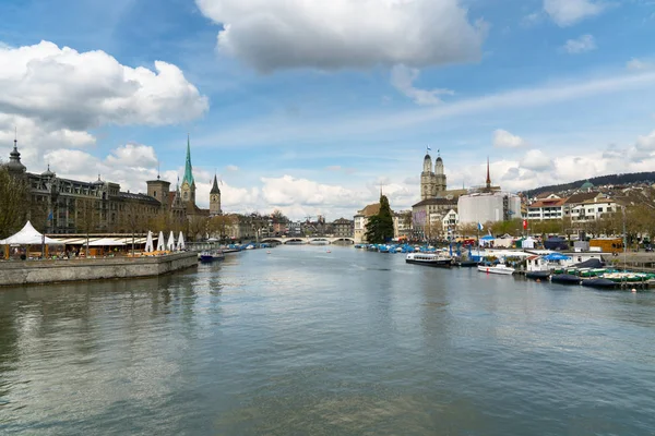 Zurich, ZH / Switzerland - April 8, 2019: Zurich cityscape with — Stock Photo, Image