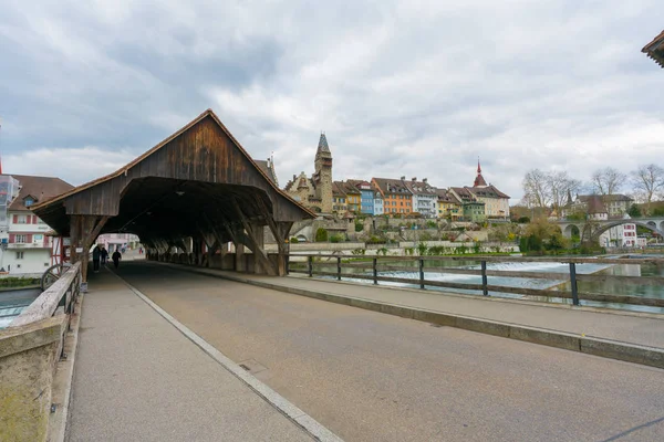 Pemandangan kota tua bersejarah Bremgarten dan sungai Reuss — Stok Foto