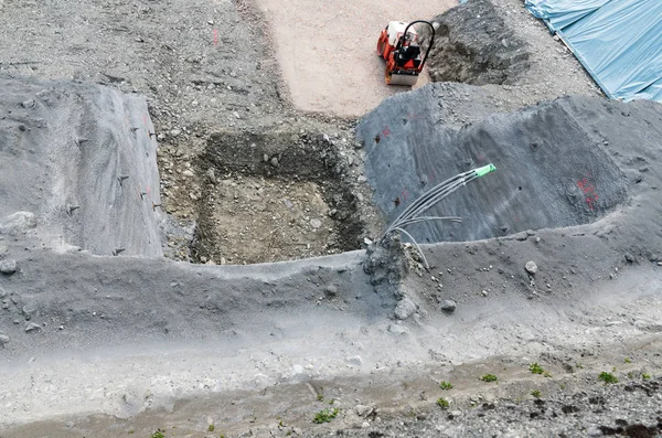 Bederní beton a ocel pro výtahovou šachtu v budově — Stock fotografie