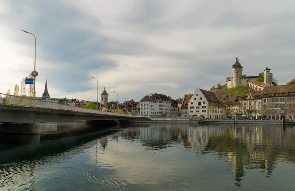 Beskåda av staden av Schaffhausen i nordöstra Schweitz wit — Stockfoto