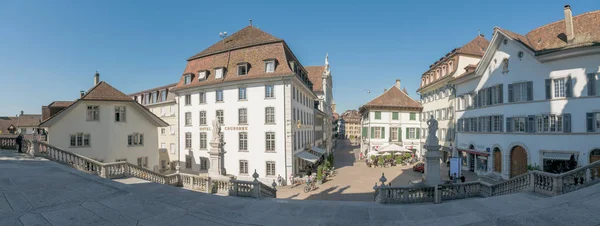 Solothurn, so/Szwajcaria-2 czerwca 2019: zabytkowe Stare miasto w — Zdjęcie stockowe