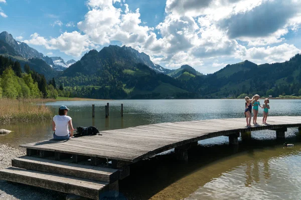 Schwarzsee, Fr / İsviçre - 1 Haziran 2019: turistler — Stok fotoğraf