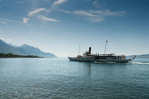 Villeneuve, vd / Schweiz - 31. Mai 2019: historisches Dampfschiff" — Stockfoto