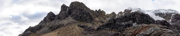 Panorama paisagem montanhosa no Peru — Fotografia de Stock