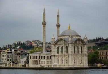 İstanbul Boğazındaki Ortakoy Camii
