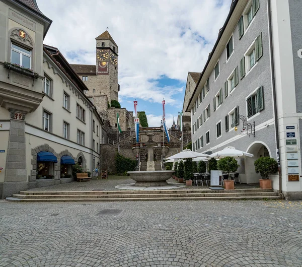 A Praça Hauptplatz na histórica cidade velha de Rapperswil — Fotografia de Stock