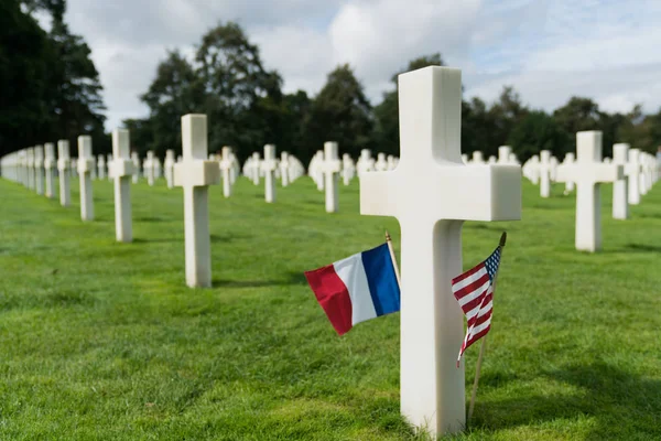 Widok na cmentarz amerykański w Omaha Beach w Normandii z fr — Zdjęcie stockowe