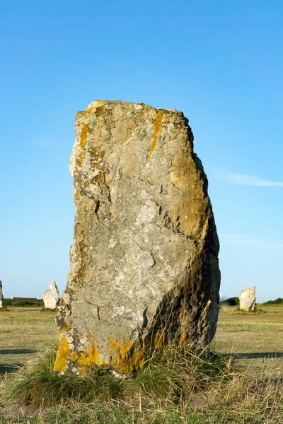Les alignements de pierre debout de Lagatjar en Bretagne en m doux — Photo