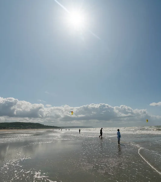 Eople Normandiya Deauville plajlarında güzel bir yaz günü zevk