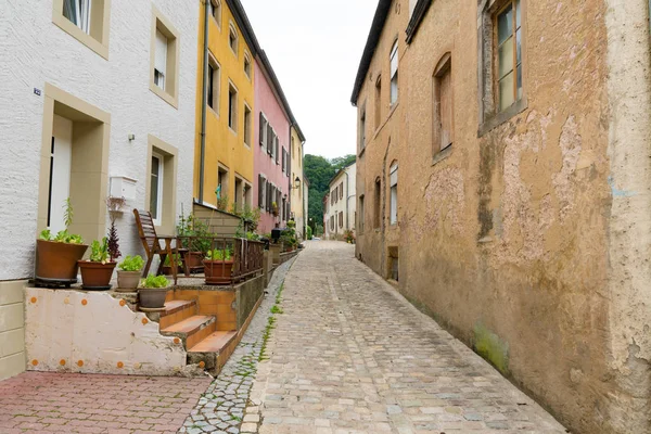 Pohled na historickou vesnici Larochette v kantonu Mersch v Lucemburku — Stock fotografie