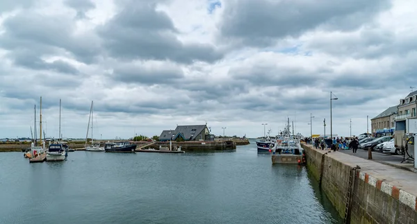 Vista panorâmica do porto e porto de Saint-Vaast-la-Hougue na Normandia — Fotografia de Stock