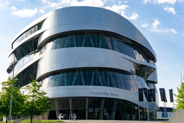 Stuttgart, BW / Almanya - 21 Temmuz 2020: Stuttgart 'taki Mercedes-Benz Müzesi