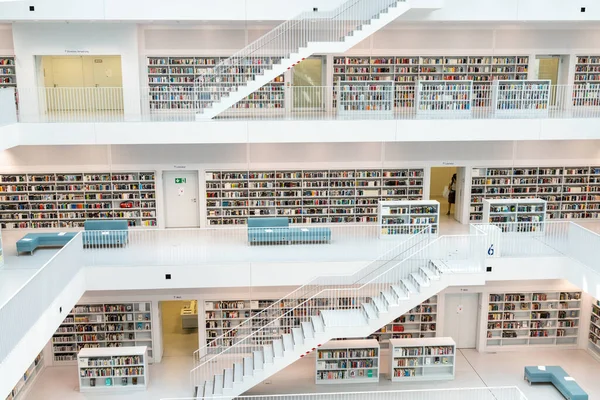 Stuttgart Alemania Julio 2020 Vista Interior Biblioteca Municipal Stuttgart — Foto de Stock